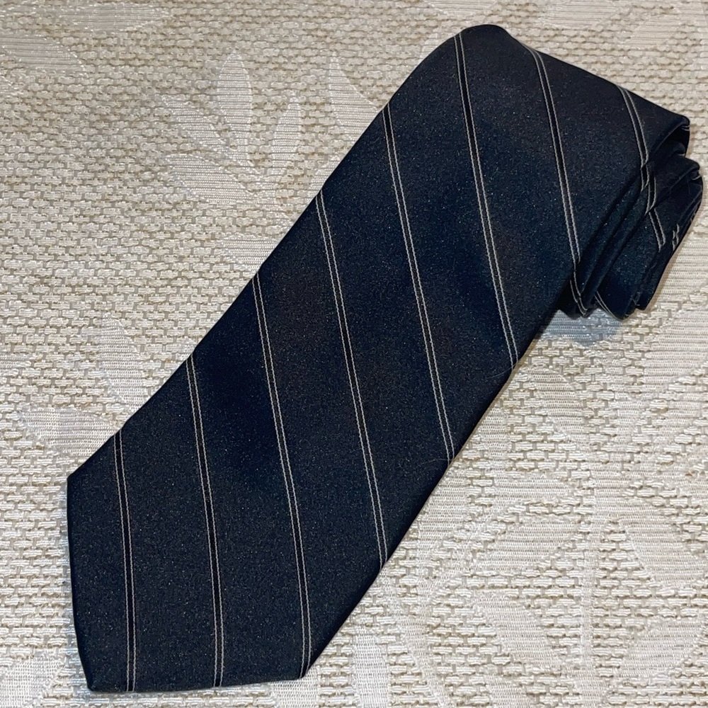 💕Bundle 3 for $20 Classic Windridge Black Striped Tie
